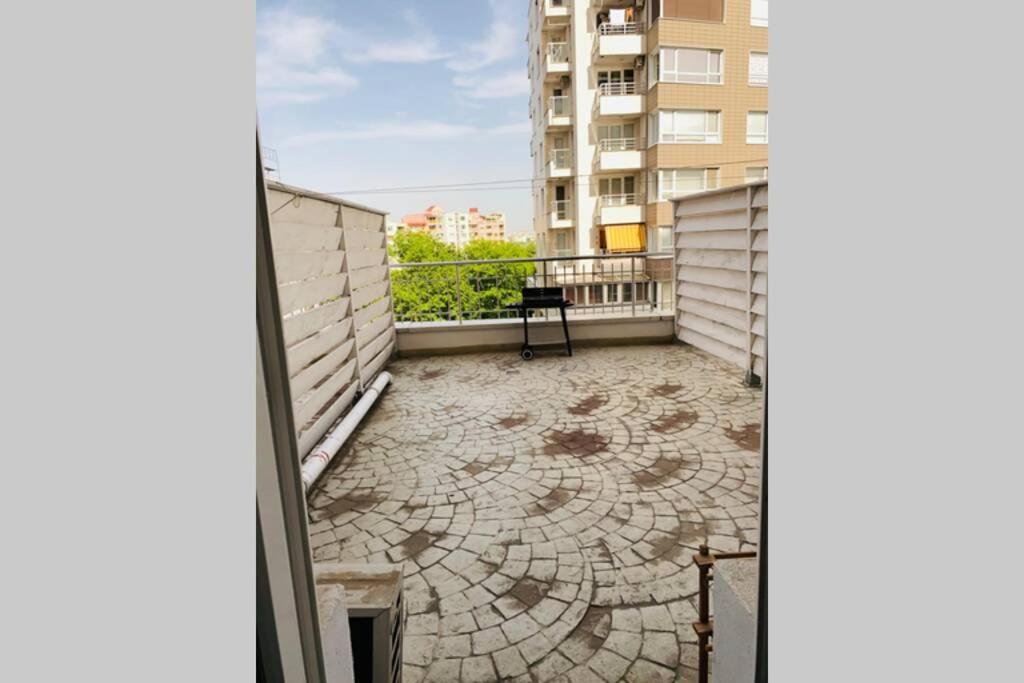 Апартаменты Large Studio In Studentski Grad With Huge Terrace София Экстерьер фото